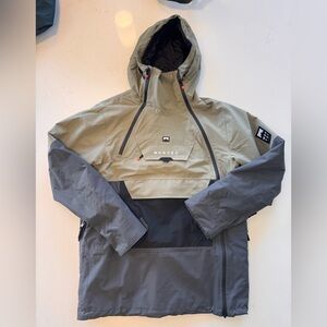 Montec insulated ski snowboard jacket pullover in green and black